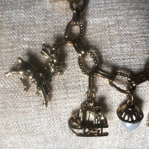 VTG Stauer Gold and Pearl Christmas Charm Bracelet - Picture 8 of 13